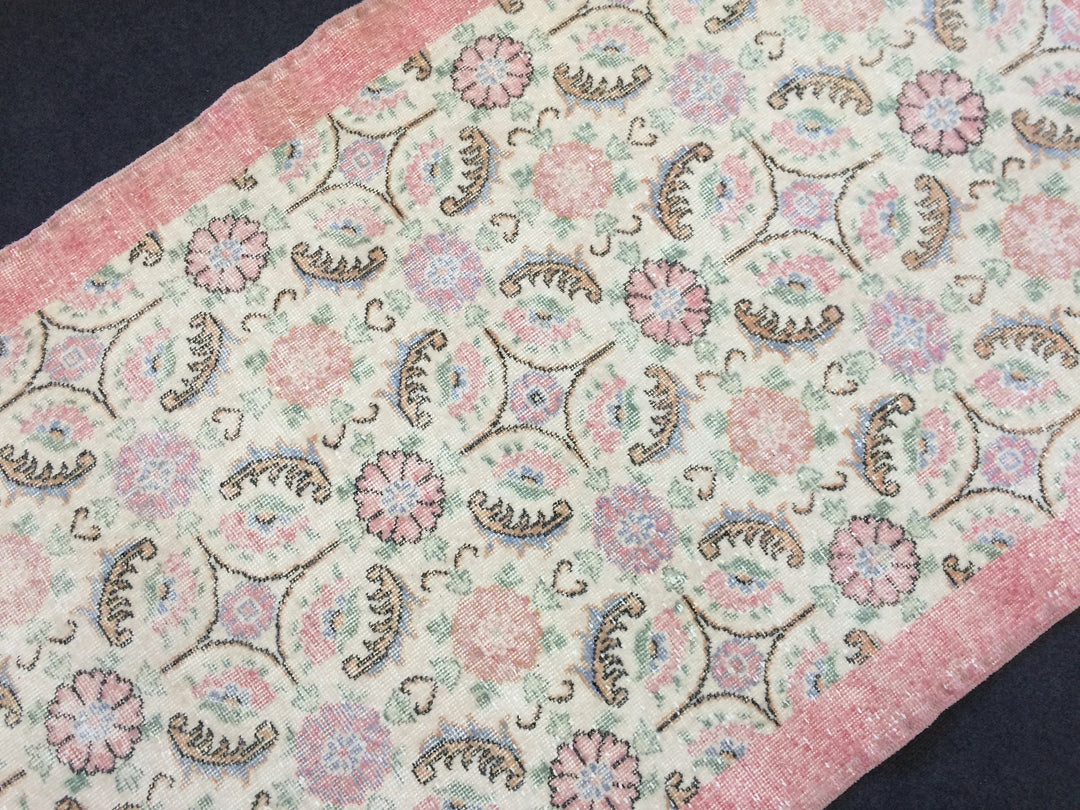 Turkish Oushak Rug 2'7" x 9'10" Hand-Knotted border