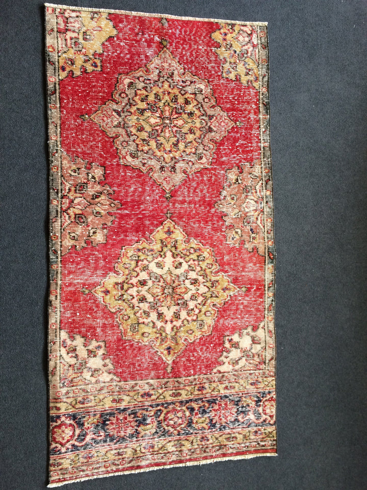 Turkish Oushak Rug 2'6" x 4'1" Hand-Knotted view