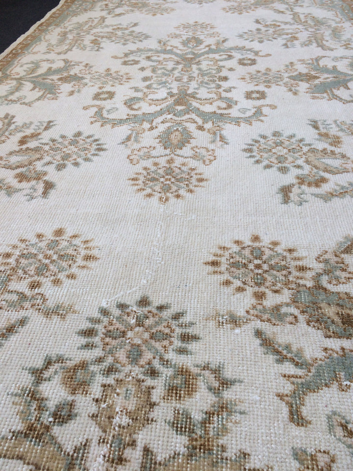 Rust Turkish Oushak Rug 2'7" x 10'1" Hand-Knotted texture