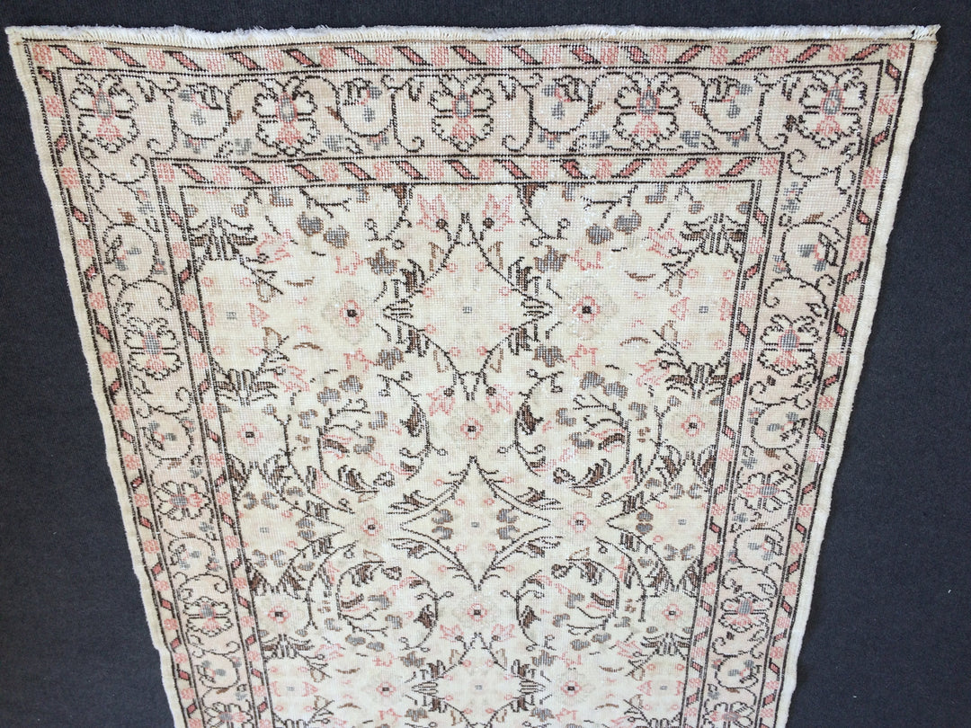 Turkish Oushak Rug 10'6" x 14'2" Hand-Knotted close-up
