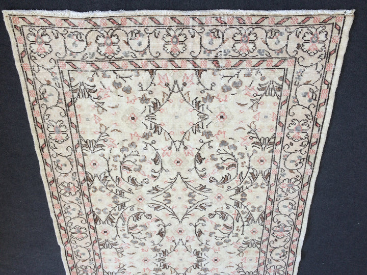 Turkish Oushak Rug 10'6" x 14'2" Hand-Knotted close-up
