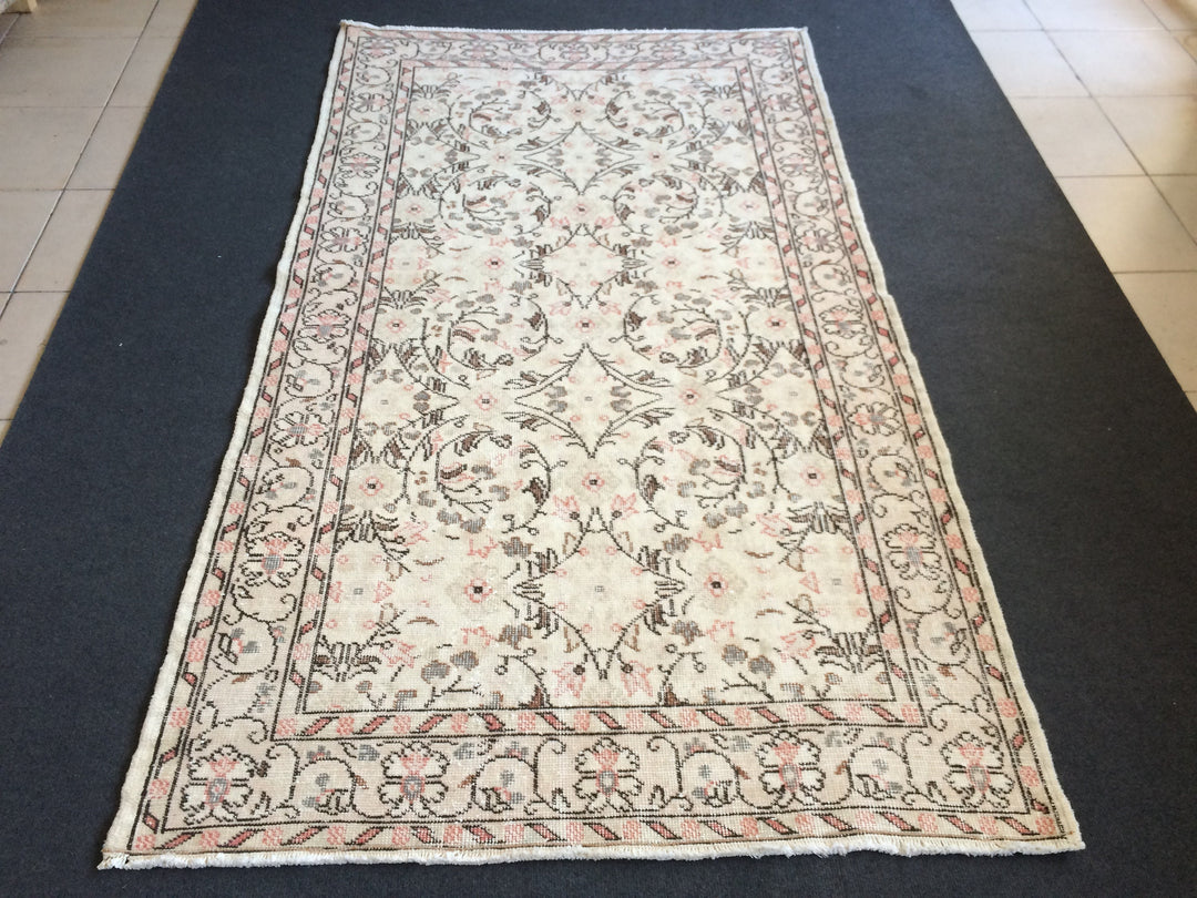 Turkish Oushak Rug 10'6" x 14'2" Hand-Knotted detail