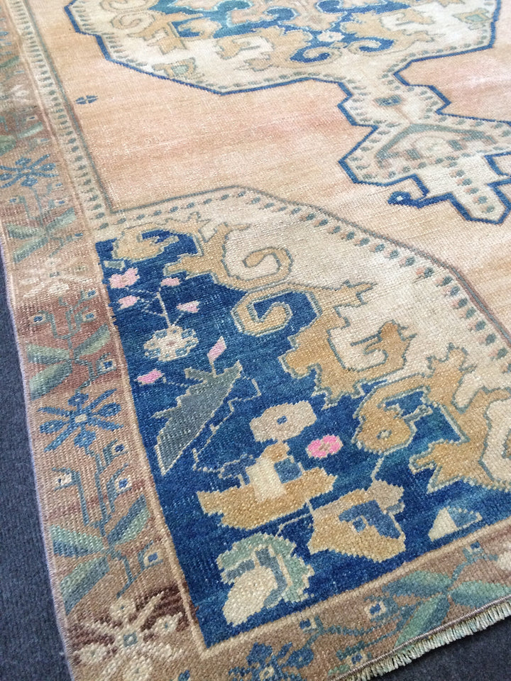 Turkish Oushak Rug Hand-Knotted field