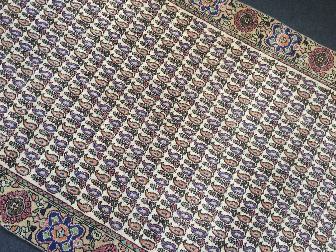 Turkish Oushak Rug Hand-Knotted field