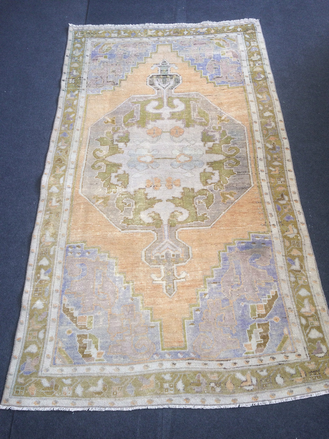 Turkish Oushak Rug 2'6" x 10'0" Hand-Knotted detail