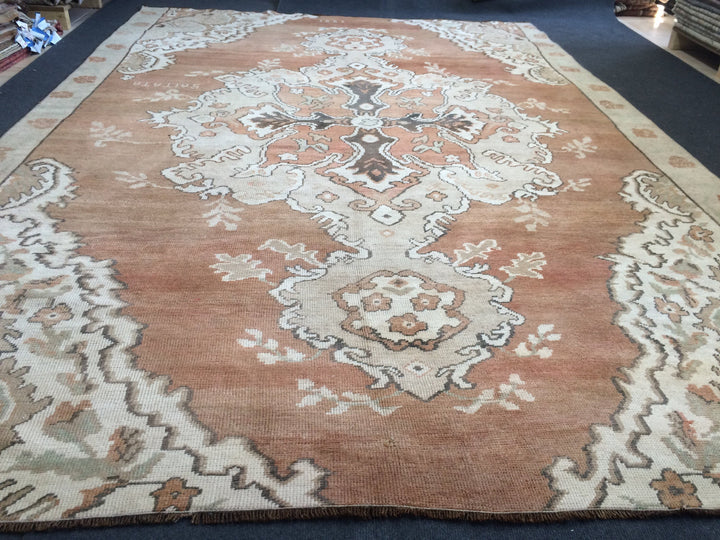 Brown Runner Rug 7' x 10' 6" - No. WR37506