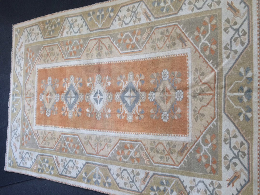 Rust Turkish Oushak Rug Hand-Knotted close-up