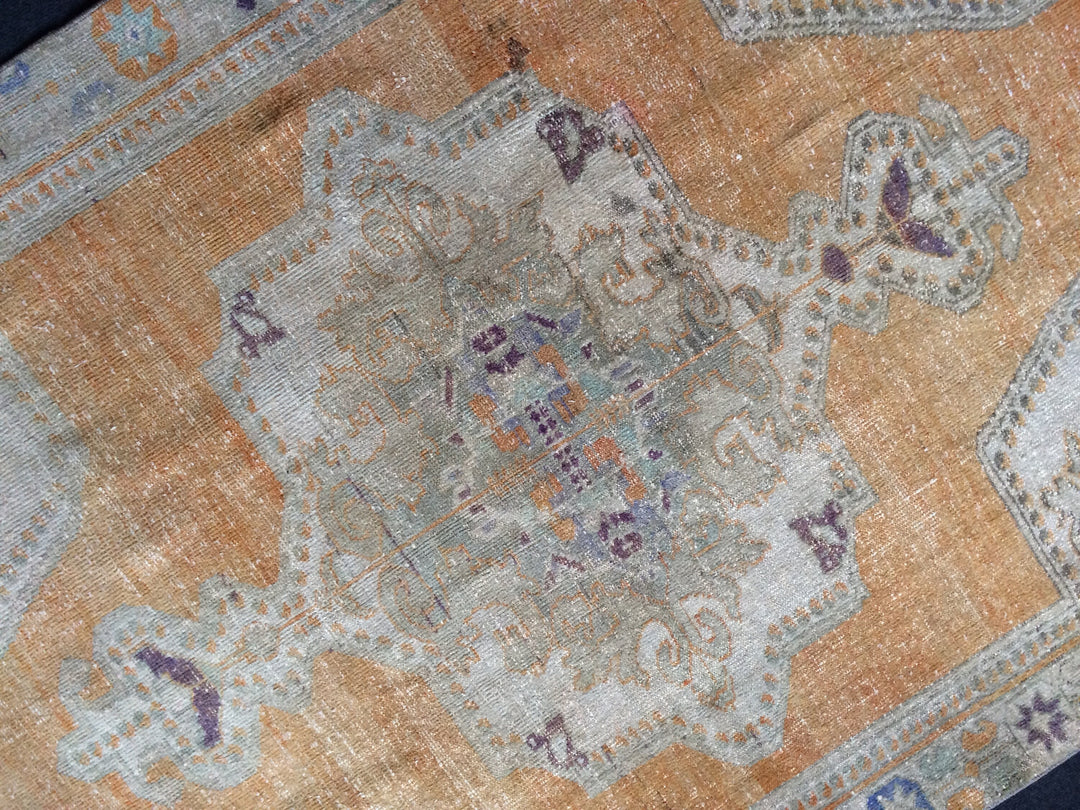 Turkish Oushak Runner Rug 2'7" x 9'10" Hand-Knotted texture
