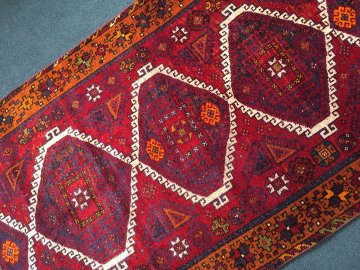Beige Turkish Runner Rug 3' 11" x 9' 10" Hand-Knotted detail