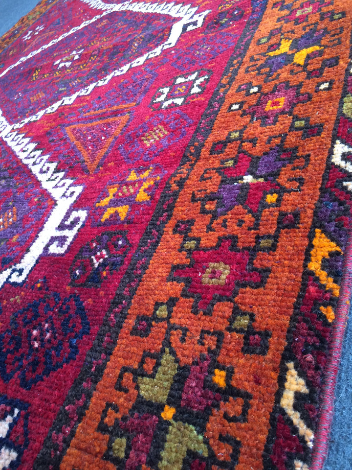 Beige Turkish Runner Rug 3' 11" x 9' 10" Hand-Knotted texture