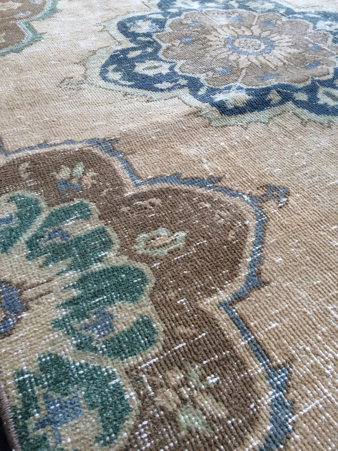 Beige Turkish Runner Rug 3' x 9' Hand-Knotted texture