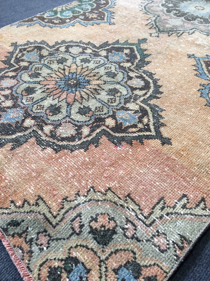 Turkish Oushak Runner Rug 2'7" x 9'10" Hand-Knotted border