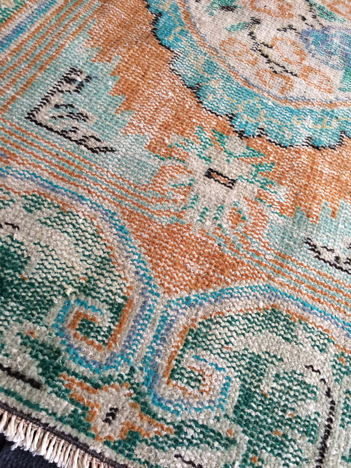 Beige Turkish Distressed Runner Rug 2' 10" x 5' Hand-Knotted | No. WR37080