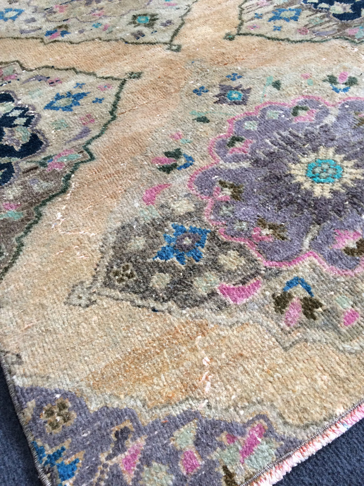 Turkish Oushak Rug Hand-Knotted field