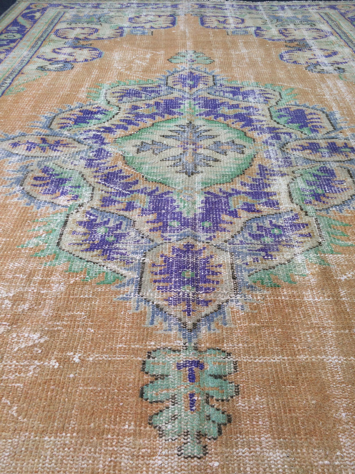 Beige Turkish Runner Rug 6' 2" x 10' Hand-Knotted field
