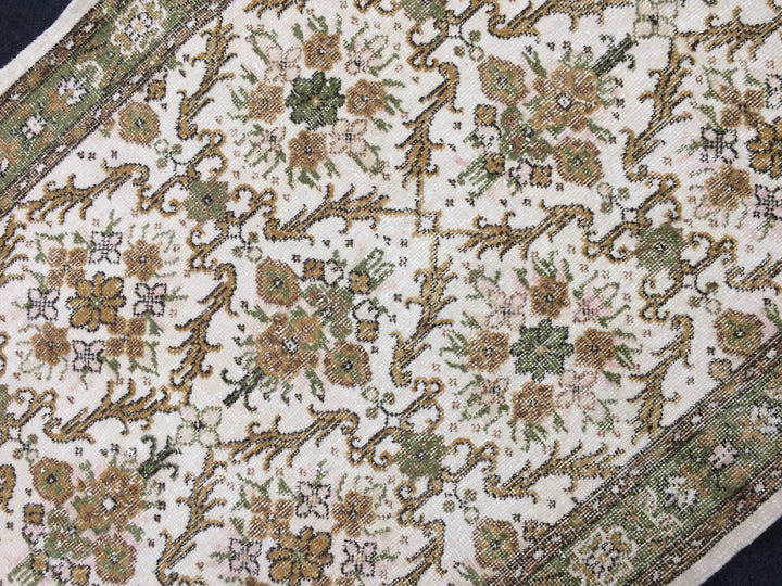 Rust Turkish Runner Rug 4' x 7' Hand-Knotted close-up