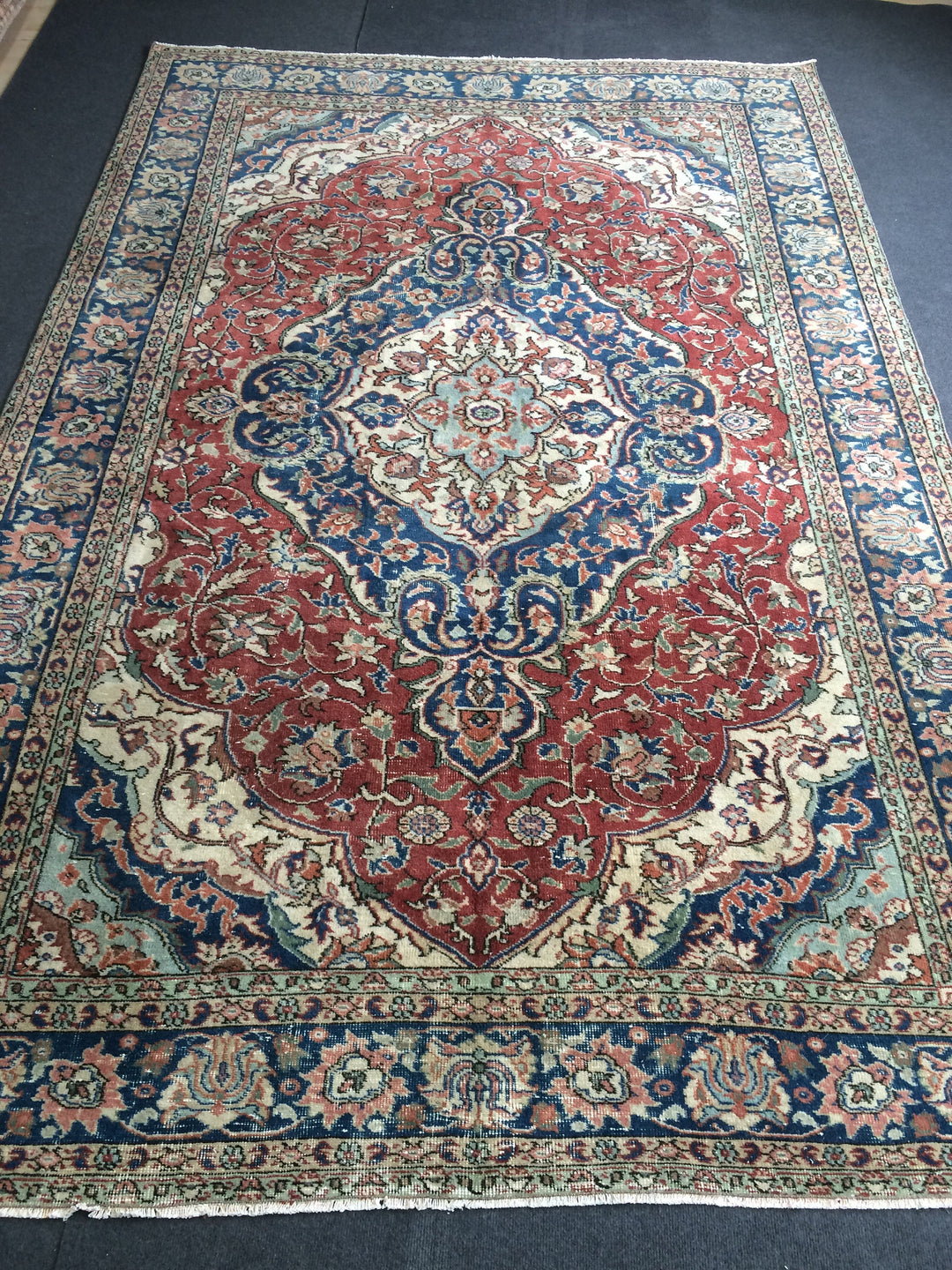 Turkish Runner Rug 6' 7" x 10' Hand-Knotted detail