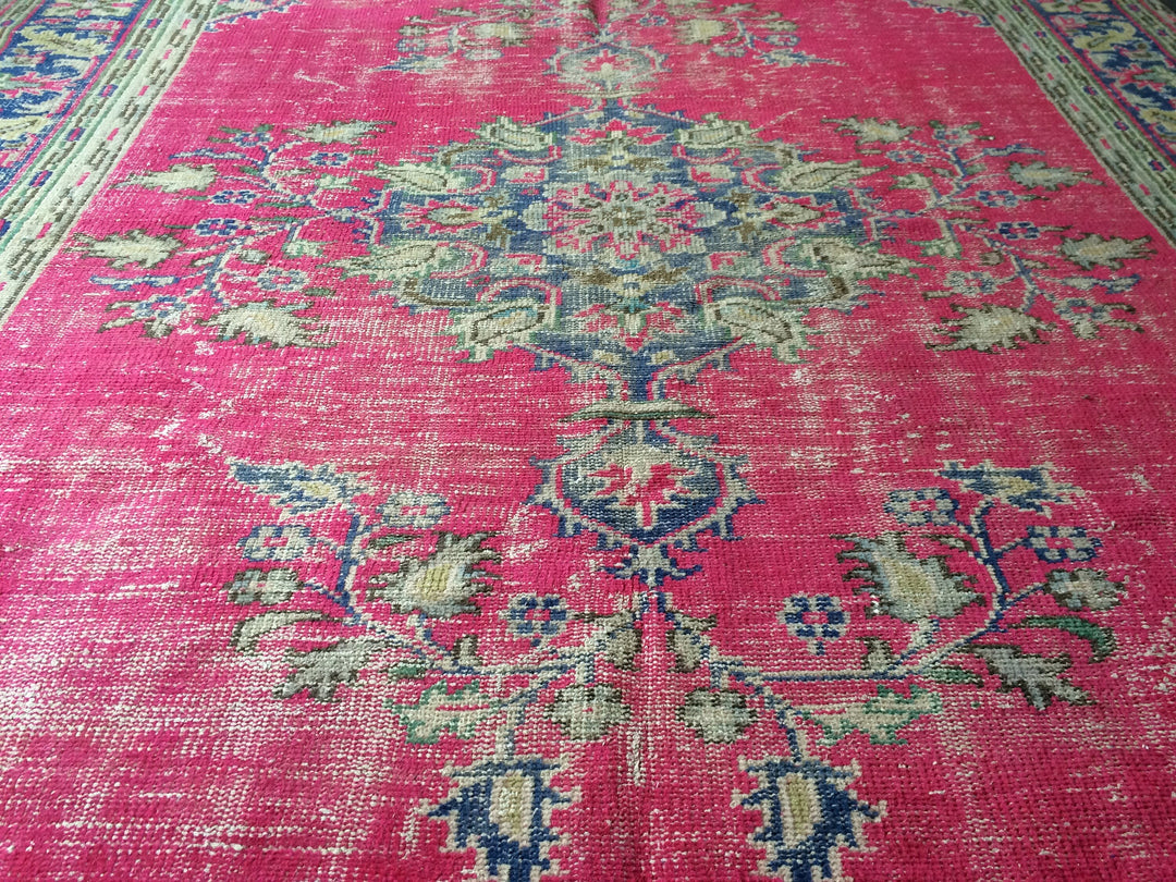 Pink Turkish Runner Rug 6' 10" x 10' Hand-Knotted texture