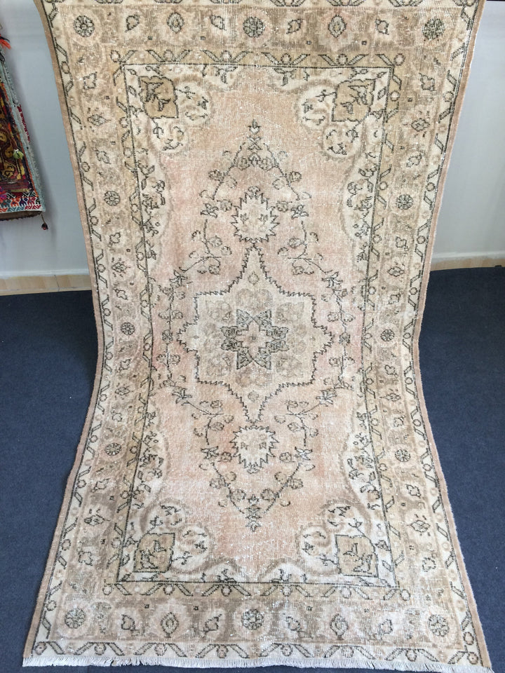 Beige Turkish Runner Rug 4' x 7' 8" Hand-Knotted detail