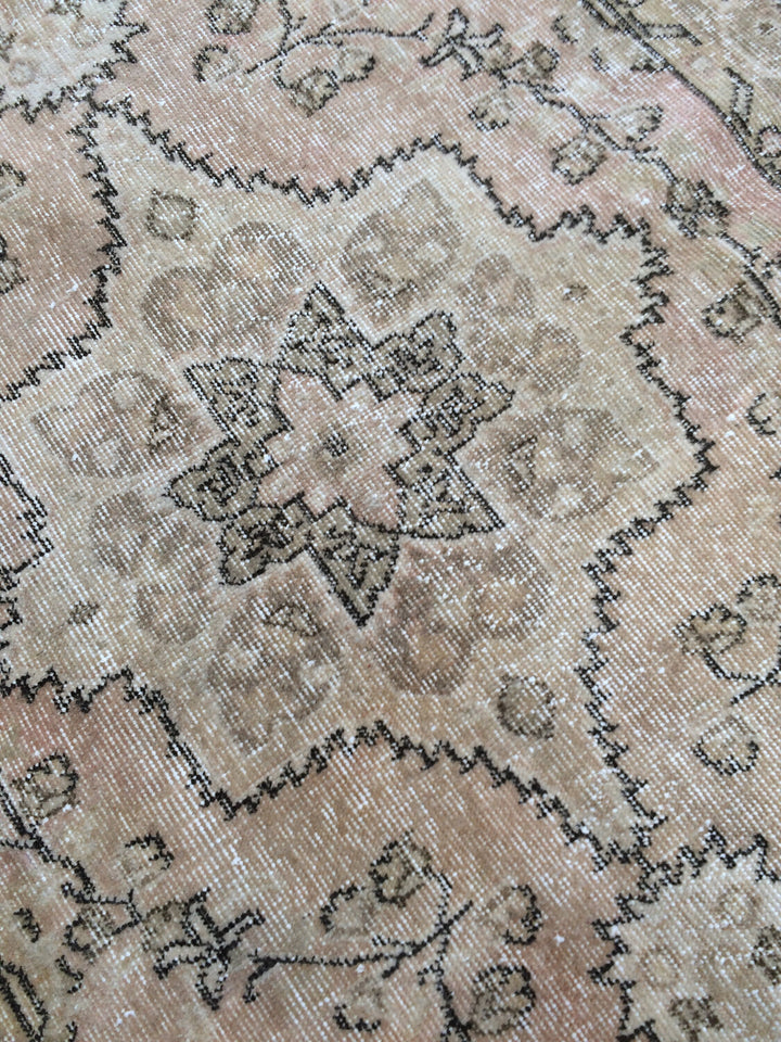 Beige Turkish Runner Rug 4' x 7' 8" Hand-Knotted view 9