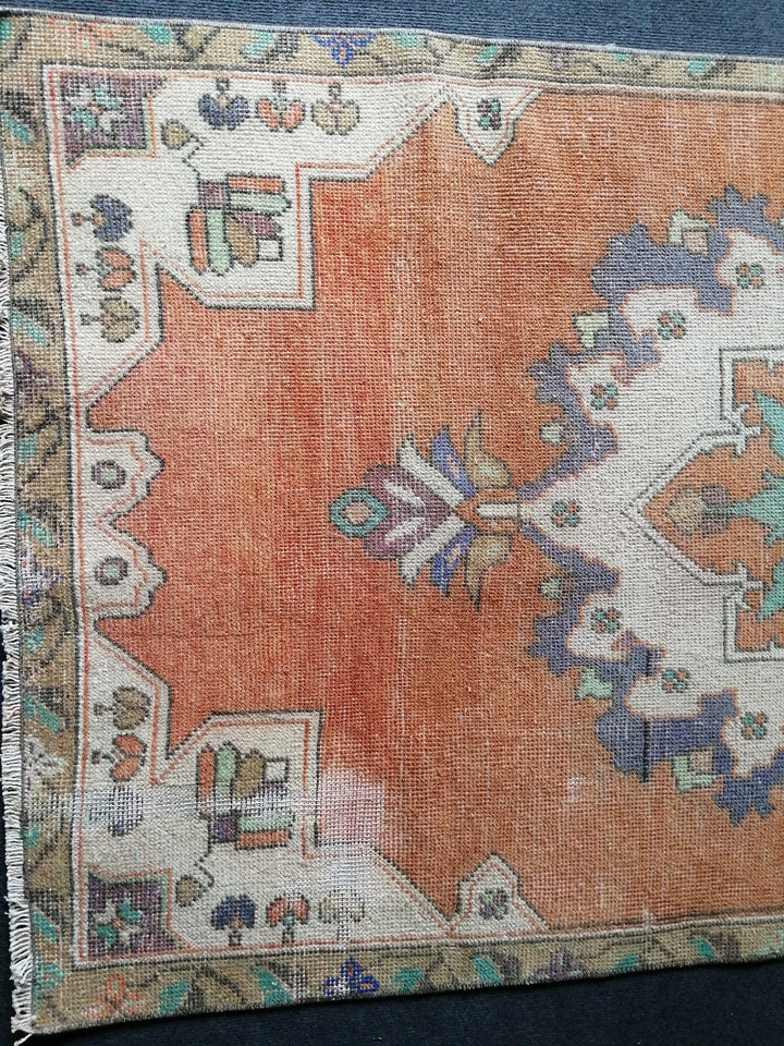 Beige Turkish Runner Rug 3' 7" x 6' Hand-Knotted pattern