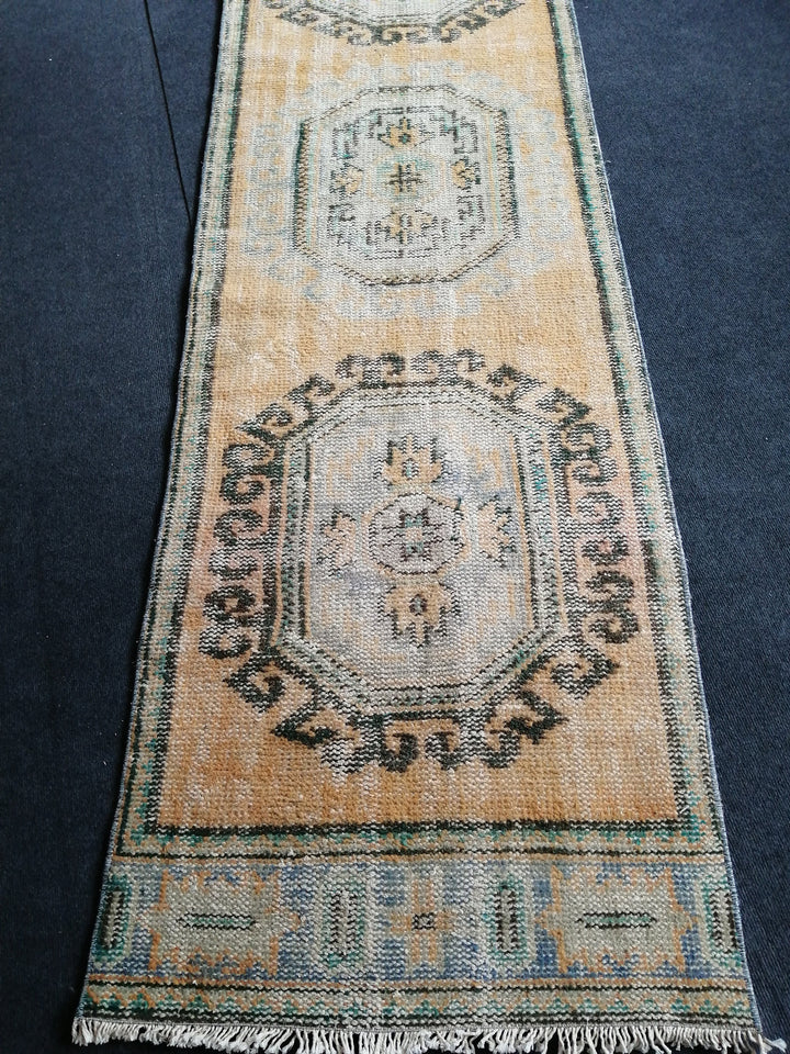 Beige Turkish Runner Rug 2' 8" x 11' 10" Hand-Knotted border