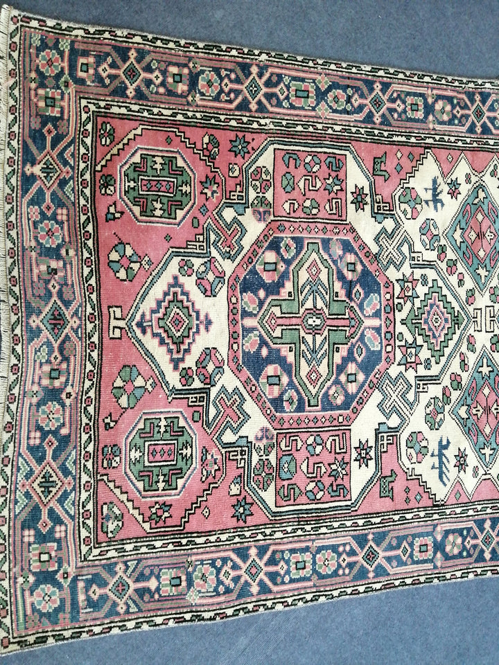 Pink Turkish Runner Rug 4' 5" x 7' 8" Hand-Knotted detail