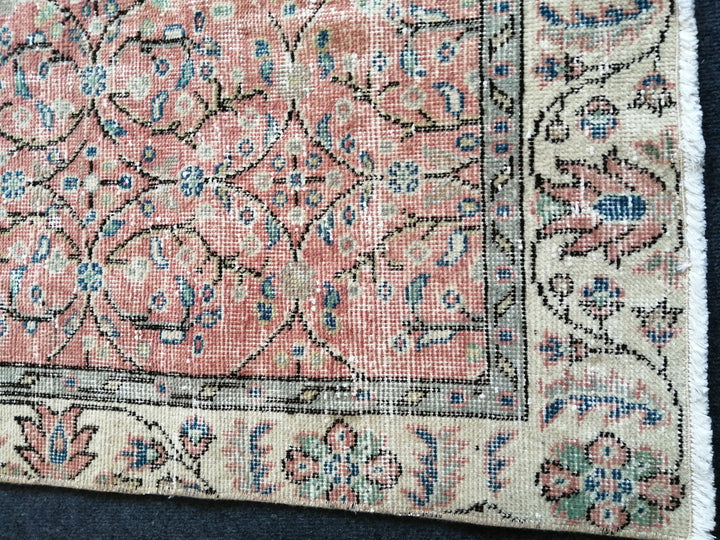 Rust Turkish Oushak Rug Hand-Knotted pattern