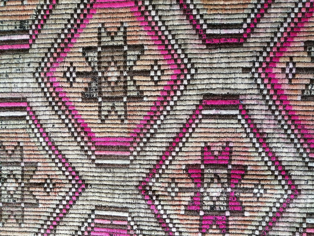 Beige Turkish Runner Rug 5' 7" x 9' Hand-Knotted border