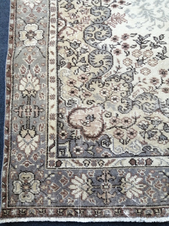 Rust Turkish Oushak Rug 6' 8" x 10' Hand-Knotted pattern
