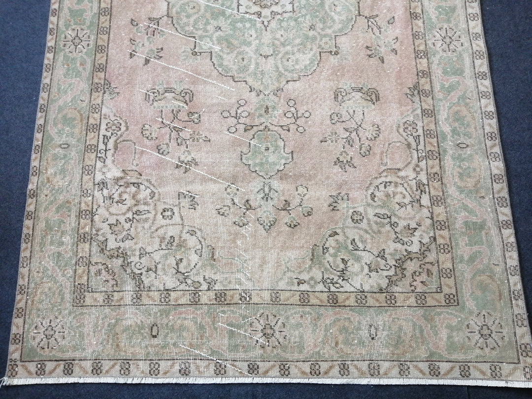 Rust Turkish Runner Rug 5' x 8' 11" Hand-Knotted border