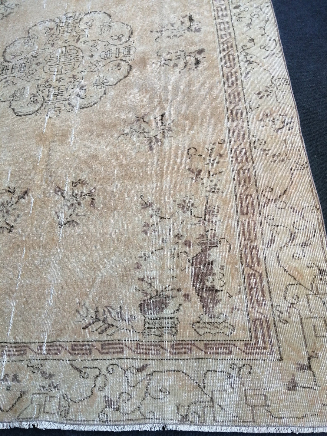 Beige Turkish Runner Rug 6' x 9' 4" Hand-Knotted detail