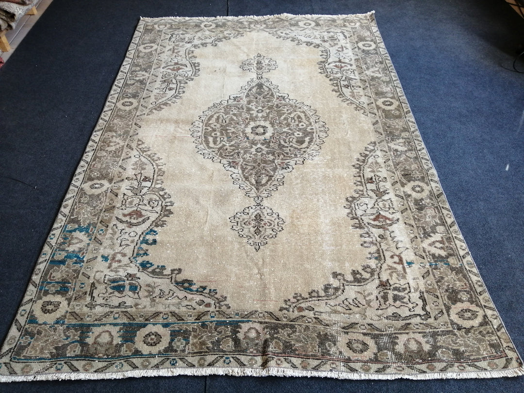 Beige Turkish Oushak Rug 5' 4" x 8' Hand-Knotted