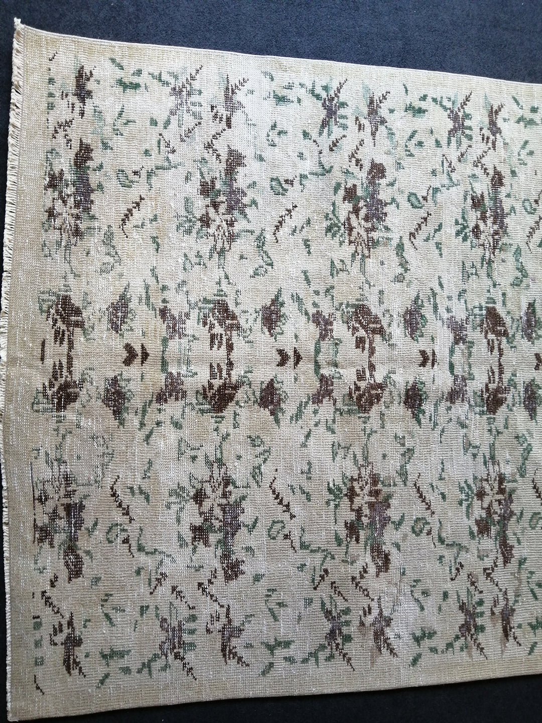 Beige Turkish Runner Rug 5' x 9' 4" Hand-Knotted field