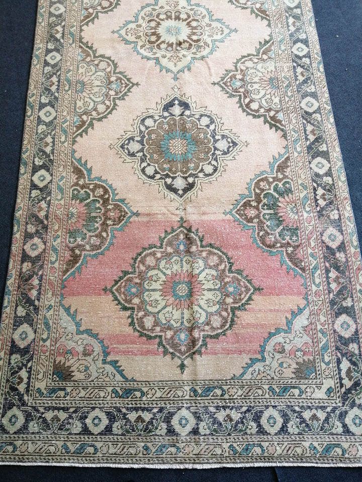 Beige Turkish Runner Rug 4' 10" x 12' 7" Hand-Knotted detail
