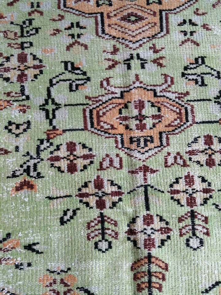 Beige Turkish Runner Rug 6' x 9' 4" Hand-Knotted close-up