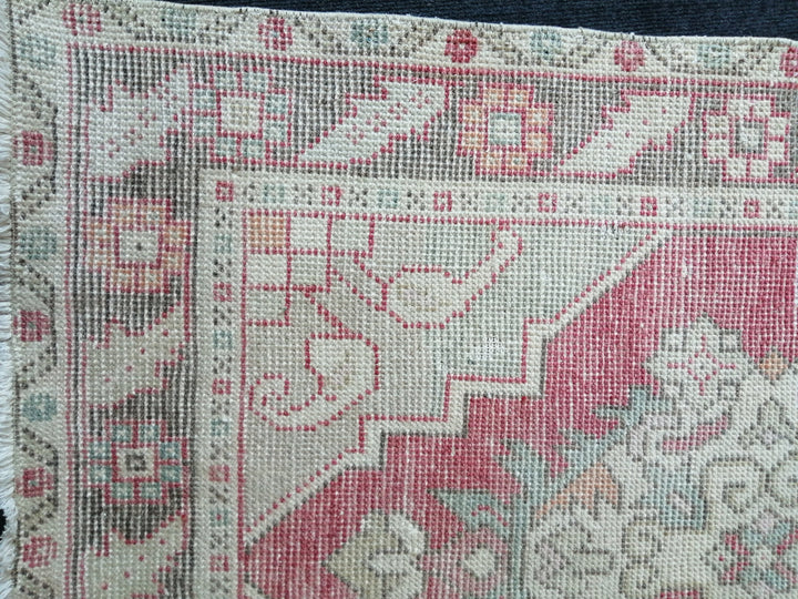 Beige Turkish Runner Rug 3' x 9' 11" Hand-Knotted texture