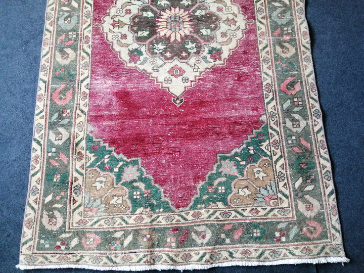 Turkish Oushak Rug Hand-Knotted border