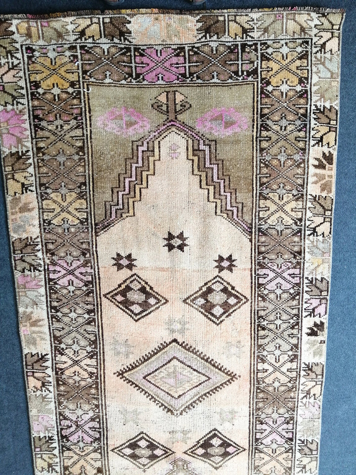 Beige Turkish Runner Rug 3' 5" x 11' Hand-Knotted border