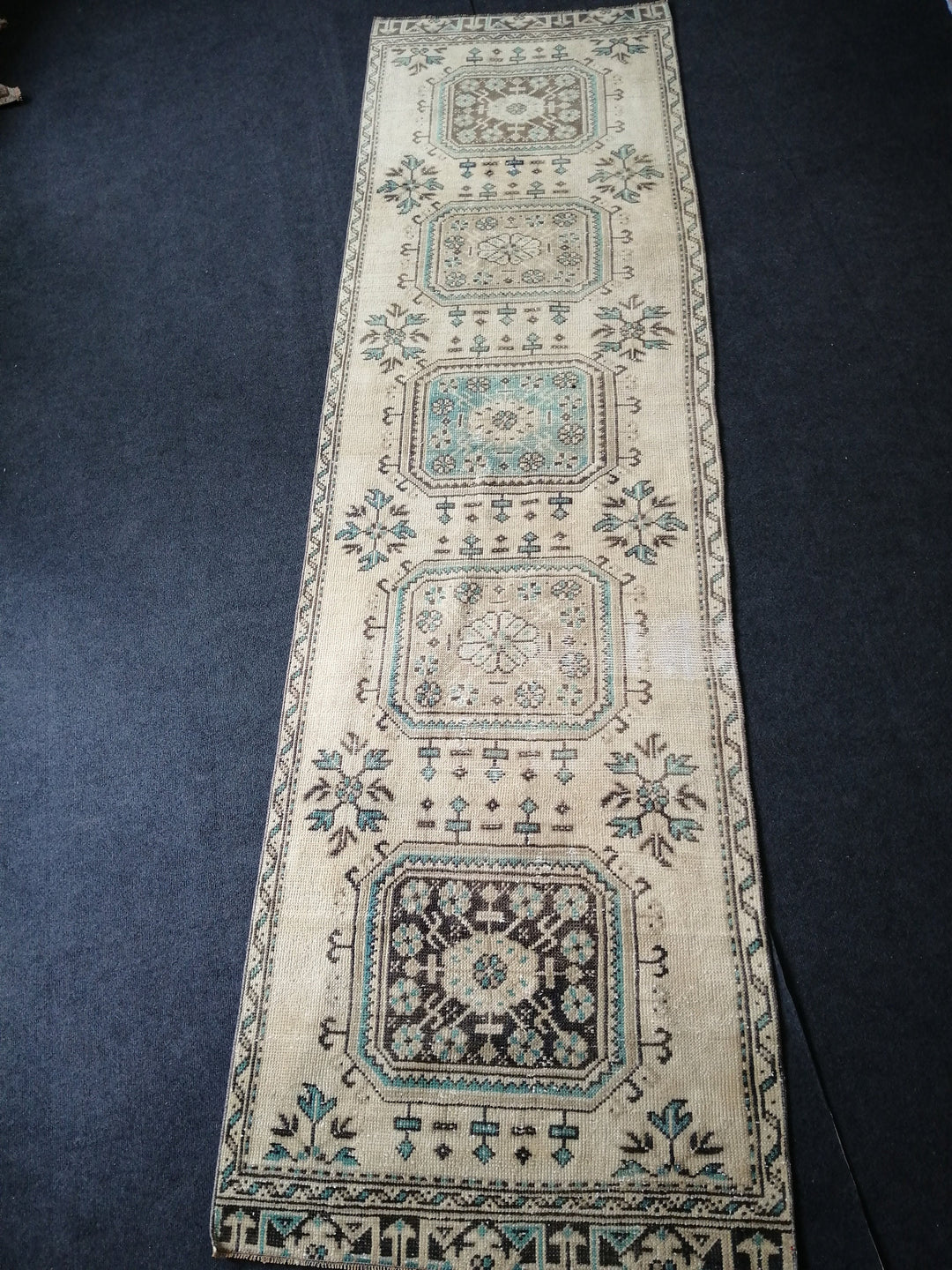 Beige Turkish Runner Rug 3' x 10' 10" Hand-Knotted texture