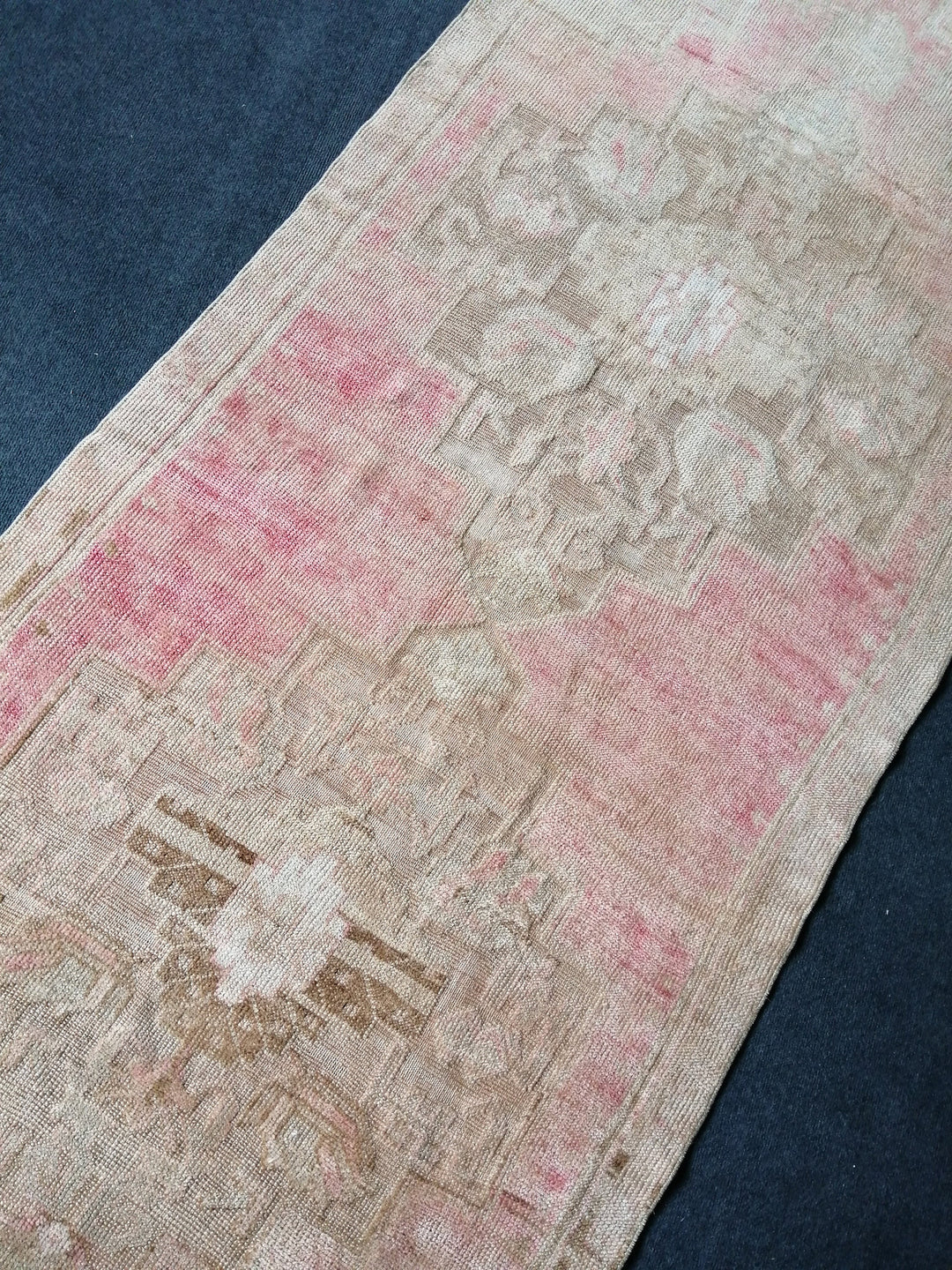 Pink Turkish Runner Rug 3' 8" x 10' Hand-Knotted border