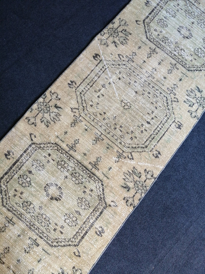 Beige Turkish Runner Rug 2' 6" x 10' 11" Hand-Knotted | No. WR87892
