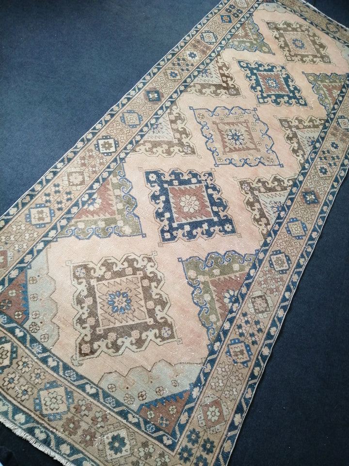 Cream Turkish Oushak Rug Cream Runner Rug Hand-Knotted | No. WR46935