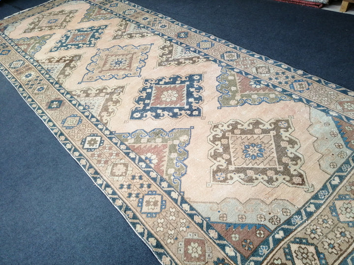 Cream Turkish Oushak Rug Cream Runner Rug Hand-Knotted | No. WR46935