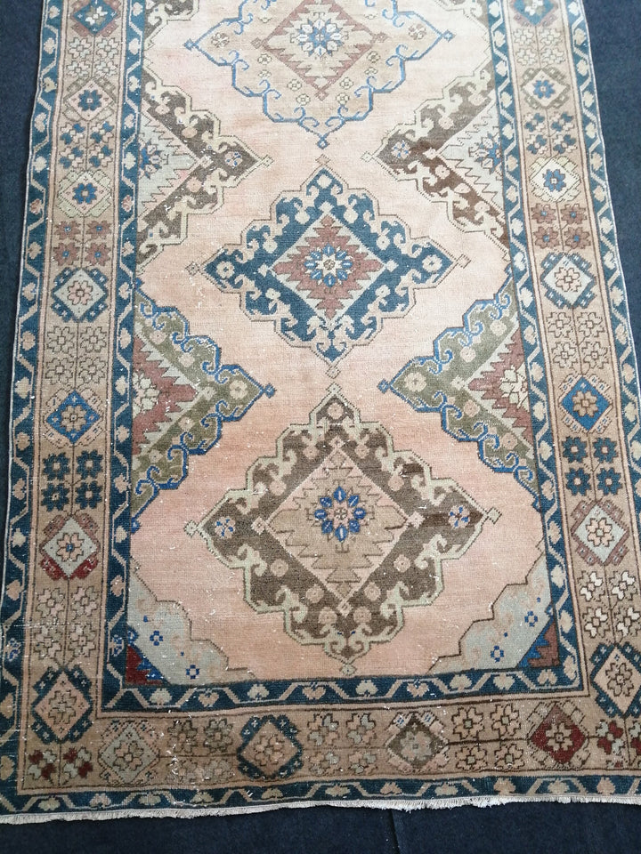 Cream Turkish Oushak Rug Cream Runner Rug Hand-Knotted | No. WR46935
