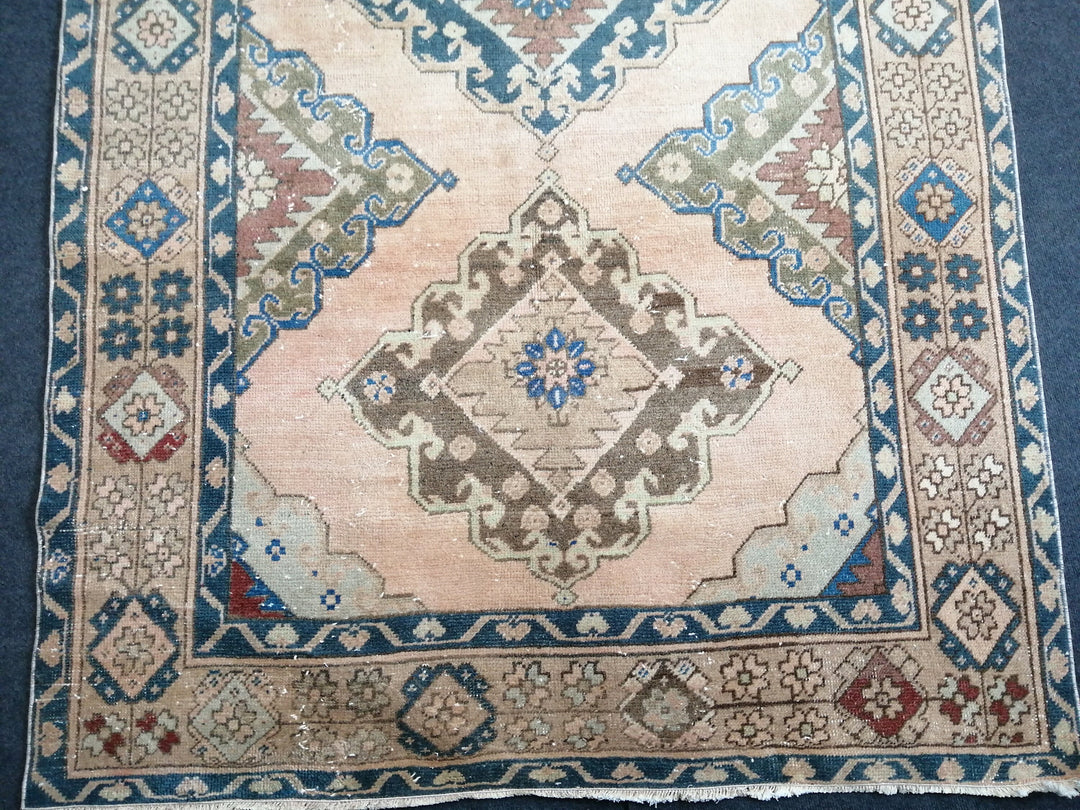 Cream Turkish Oushak Rug Cream Runner Rug Hand-Knotted | No. WR46935