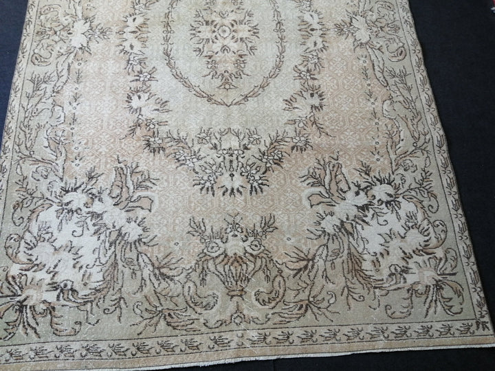 Beige Turkish Runner Rug 6' 8" x 10' 2" Hand-Knotted pattern