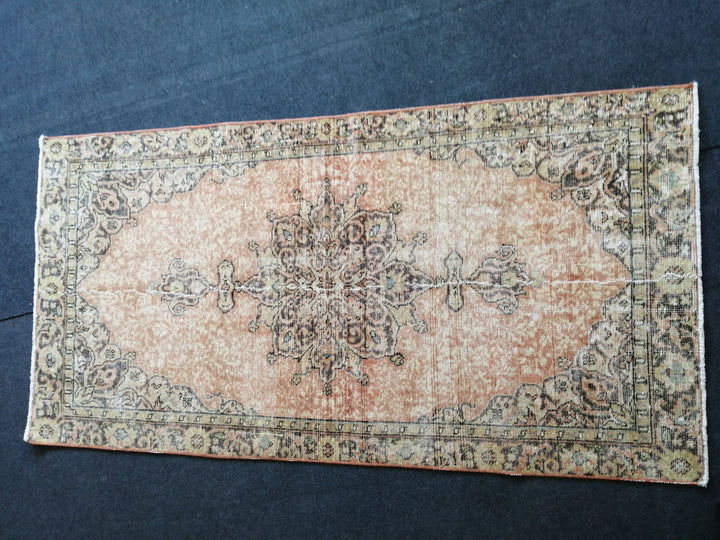 Rust Turkish Oushak Rug 3' 2" x 6' 5" Hand-Knotted detail