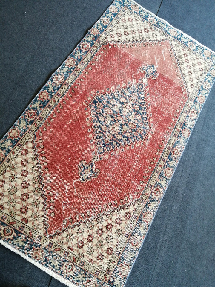 Rust Turkish Oushak Rug Hand-Knotted detail