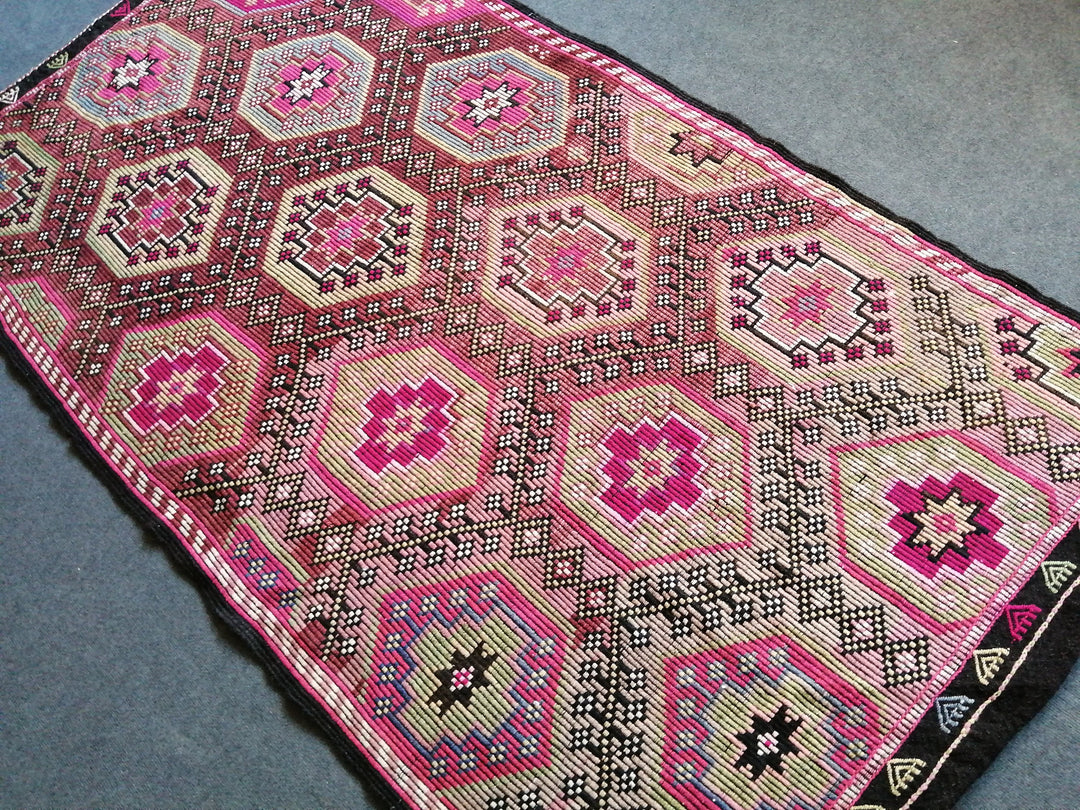 Turkish Oushak Rug 4' x 8' Hand-Knotted detail